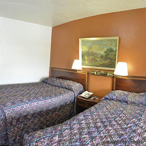 Rodeway Inn & Suites Pendleton Room photo
