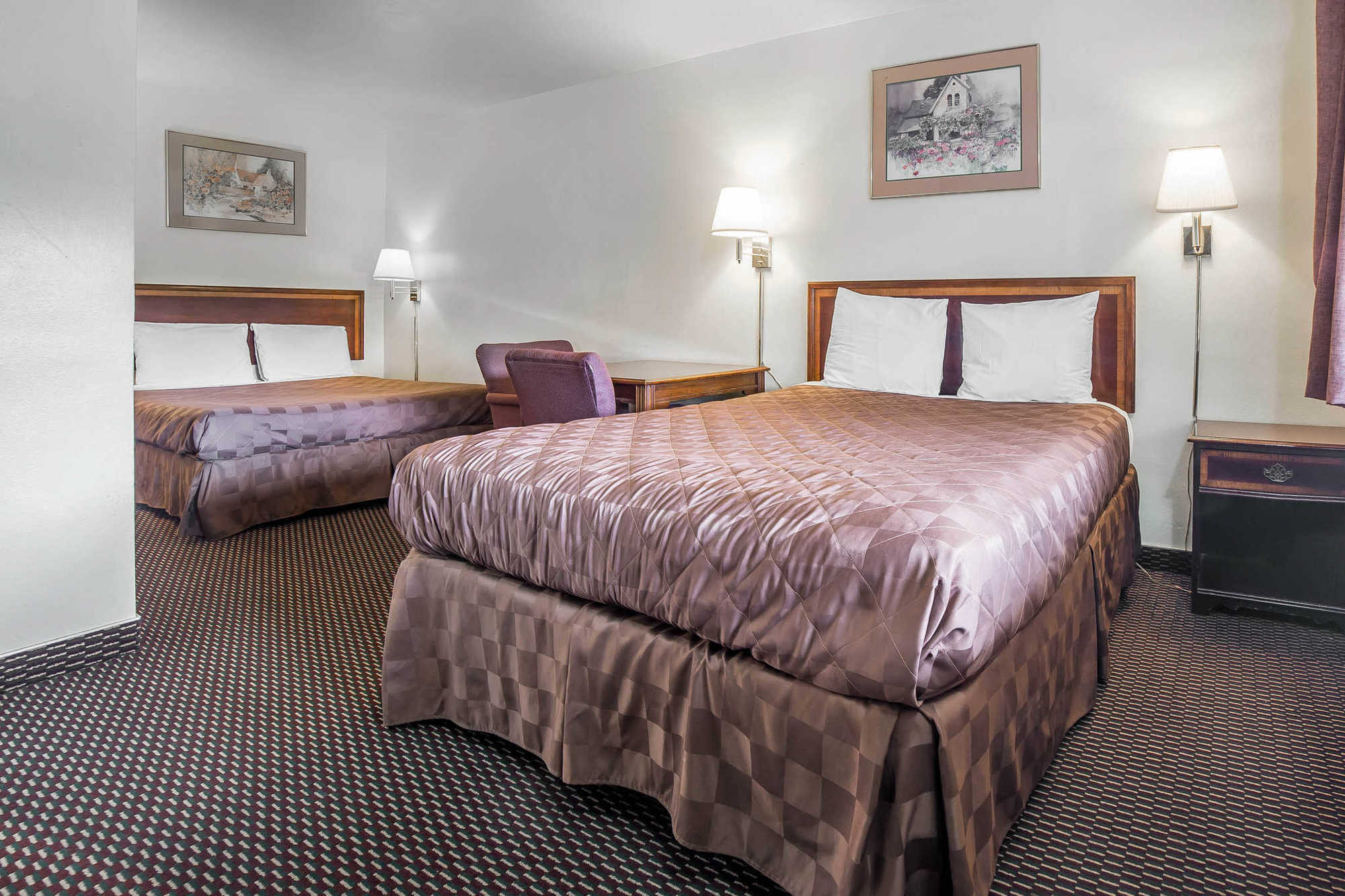 Rodeway Inn & Suites Pendleton Room photo